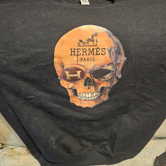 Ladies Hermes Sweat Shirt Pirate 5Skull Image - Picture 4 of 7